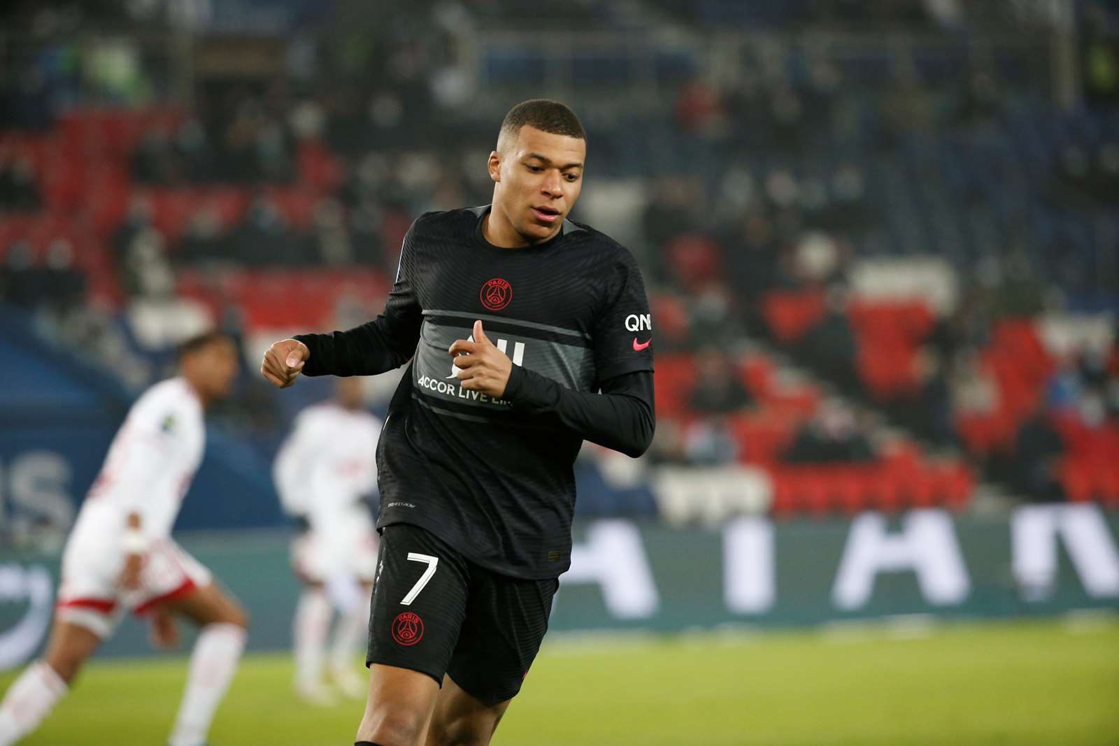 PSG : Kylian Mbappé regrette-t-il son départ du club ? Il répond sans aucun filtre