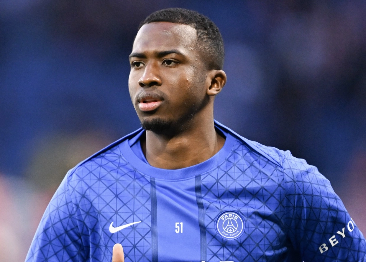 Mercato  PSG : Joel Ordóñez, le complément parfait de Wilian Pacho en défense centrale ?