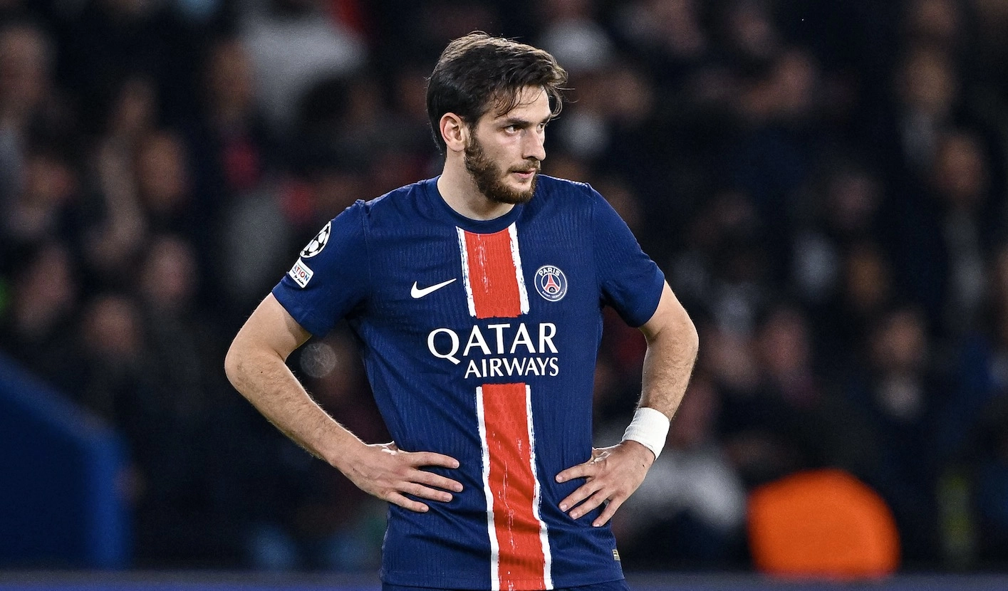 PSG : Khvicha Kvaratskhelia choisit-il ses matchs ? La réponse cash de Laurent Perrin