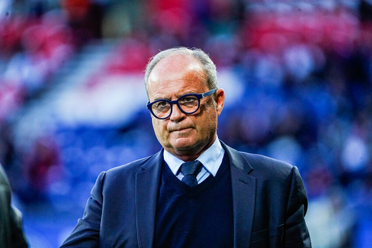 Mercato  PSG : L'Ajax recale Luis Campos et réclame le pactole pour Mika Godts