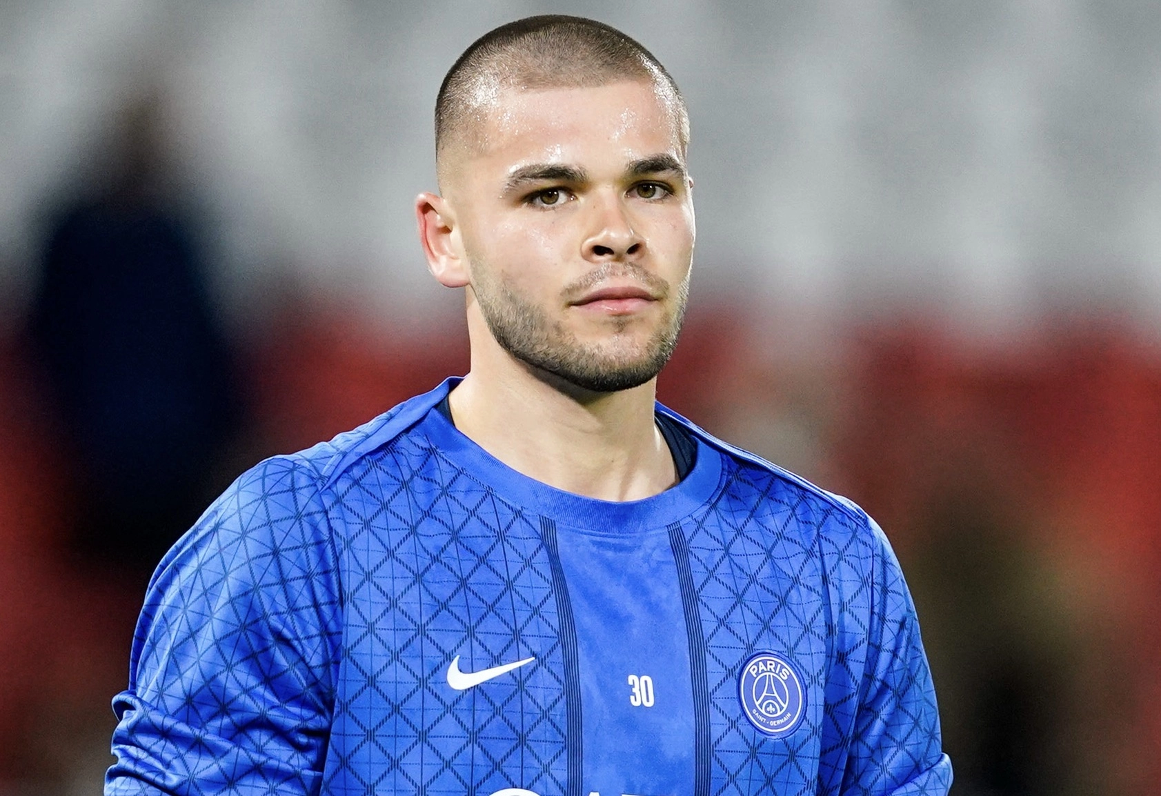 Lille PSG : Le retour de Lucas Chevalier sous le regard de Bruno Genesio