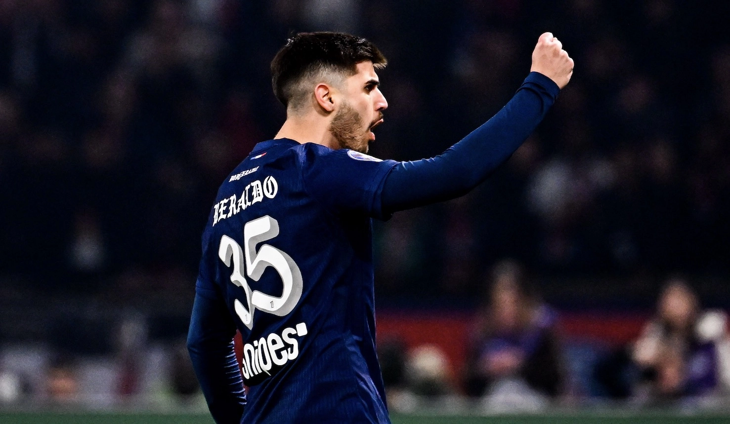 SCO Angers PSG : Lucas Beraldo explique ce qu'il adore dans son nouveau poste