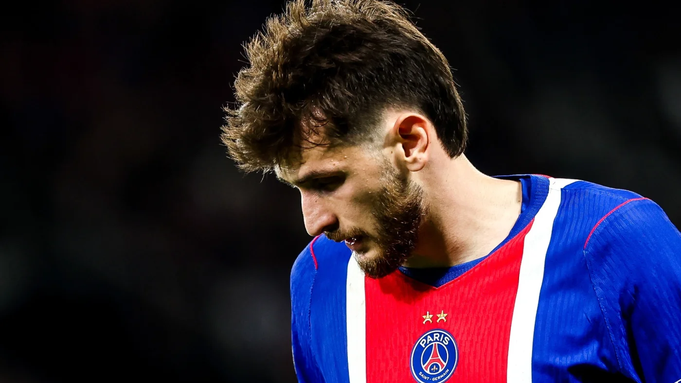 PSG : "On est une famille", le beau message de Senny Mayulu à l'attention de Khvicha Kvaratskhelia