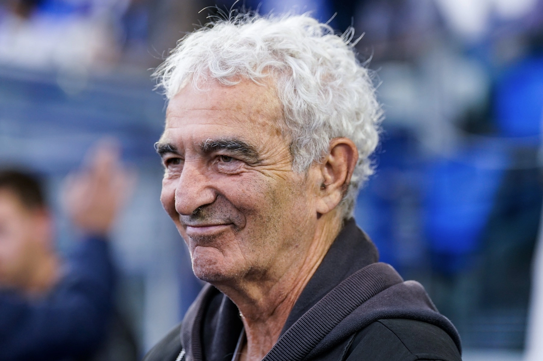 Lens PSG : Raymond Domenech prend position sur le report du match