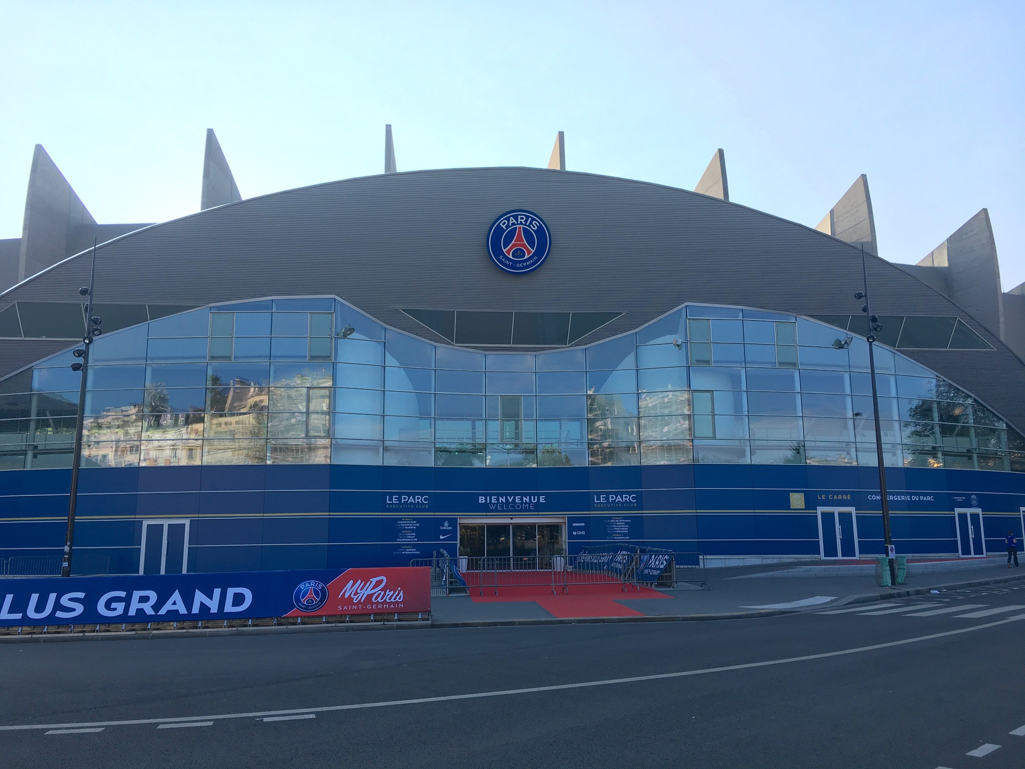 Visiter le Parc des Princes : une expérience immanquable pour les fans de Paris !